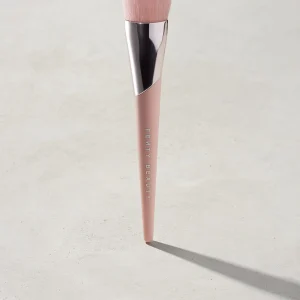 Full-Bodied Foundation Brush 110