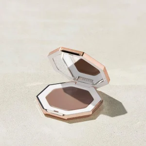 Cheeks Out Freestyle Cream Bronzer — Amber