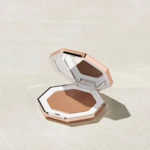 Cheeks Out Freestyle Cream Bronzer — Butta Biscuit