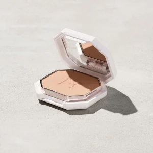 Pro Filt’r Soft Matte Powder Foundation — #200