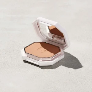 Pro Filt’r Soft Matte Powder Foundation — #210