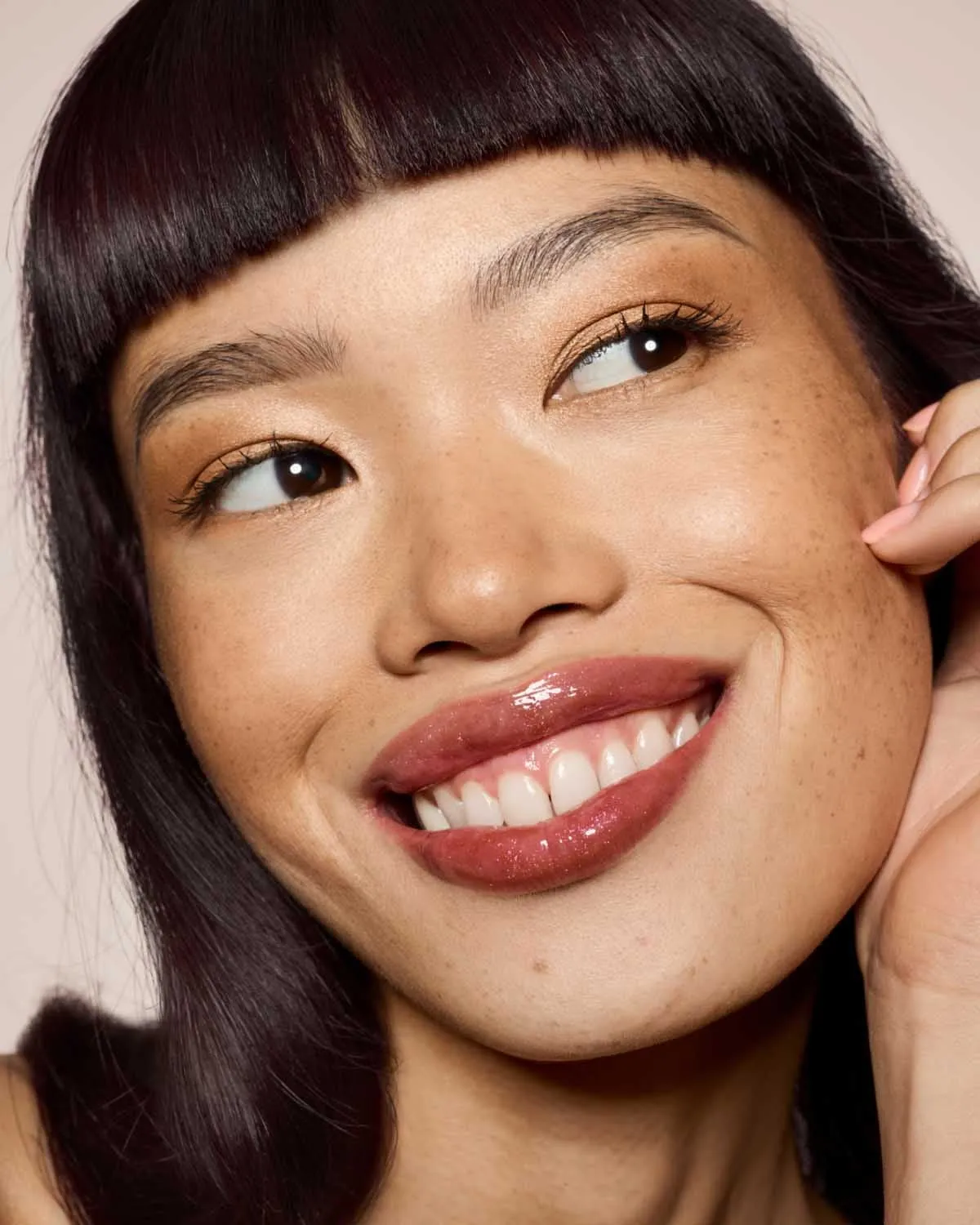 Gloss Bomb Universal Lip Luminizer — Hot Chocolit - Image 2