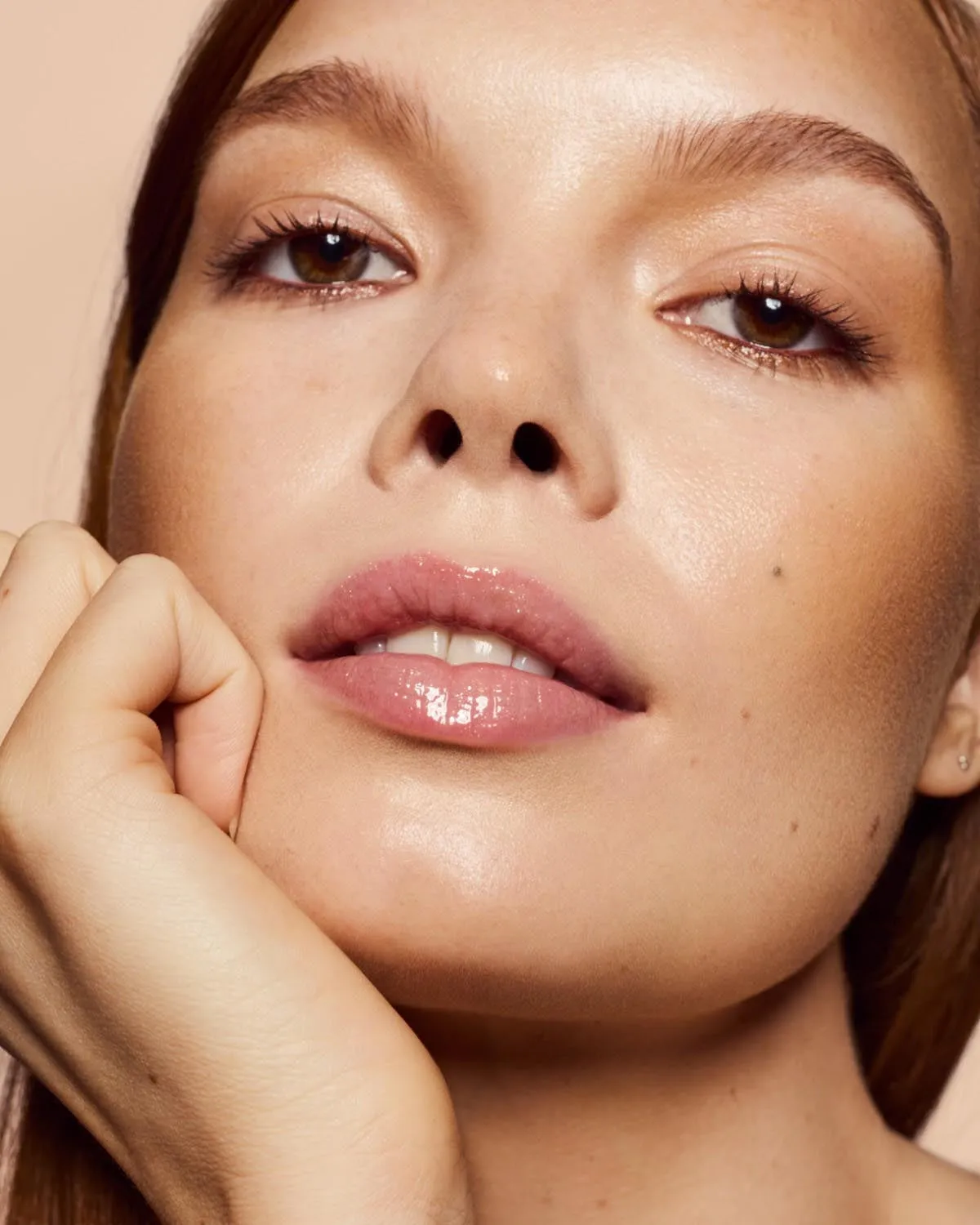 Gloss Bomb Heat Universal Lip Luminizer + Plumper — Lemon Lava - Image 2