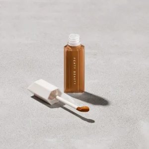 We’re Even Hydrating Longwear Concealer — 440W