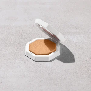 Demi’glow Light-Diffusing Highlighter — Loo$e Change